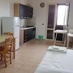 Aparthotel Catona House 3*