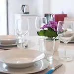 Apartmanhotel Catona House 3*