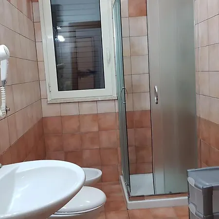 Aparthotel Catona House