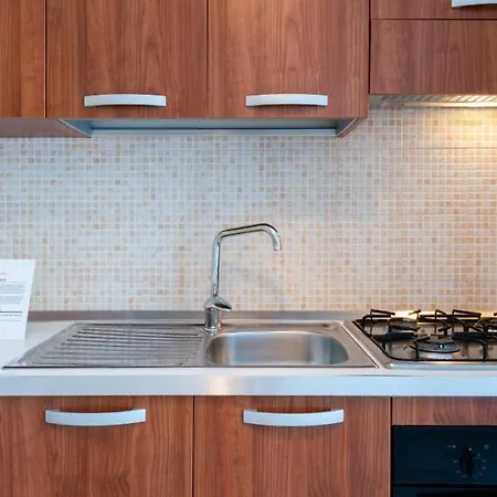 Aparthotel Catona House 3*